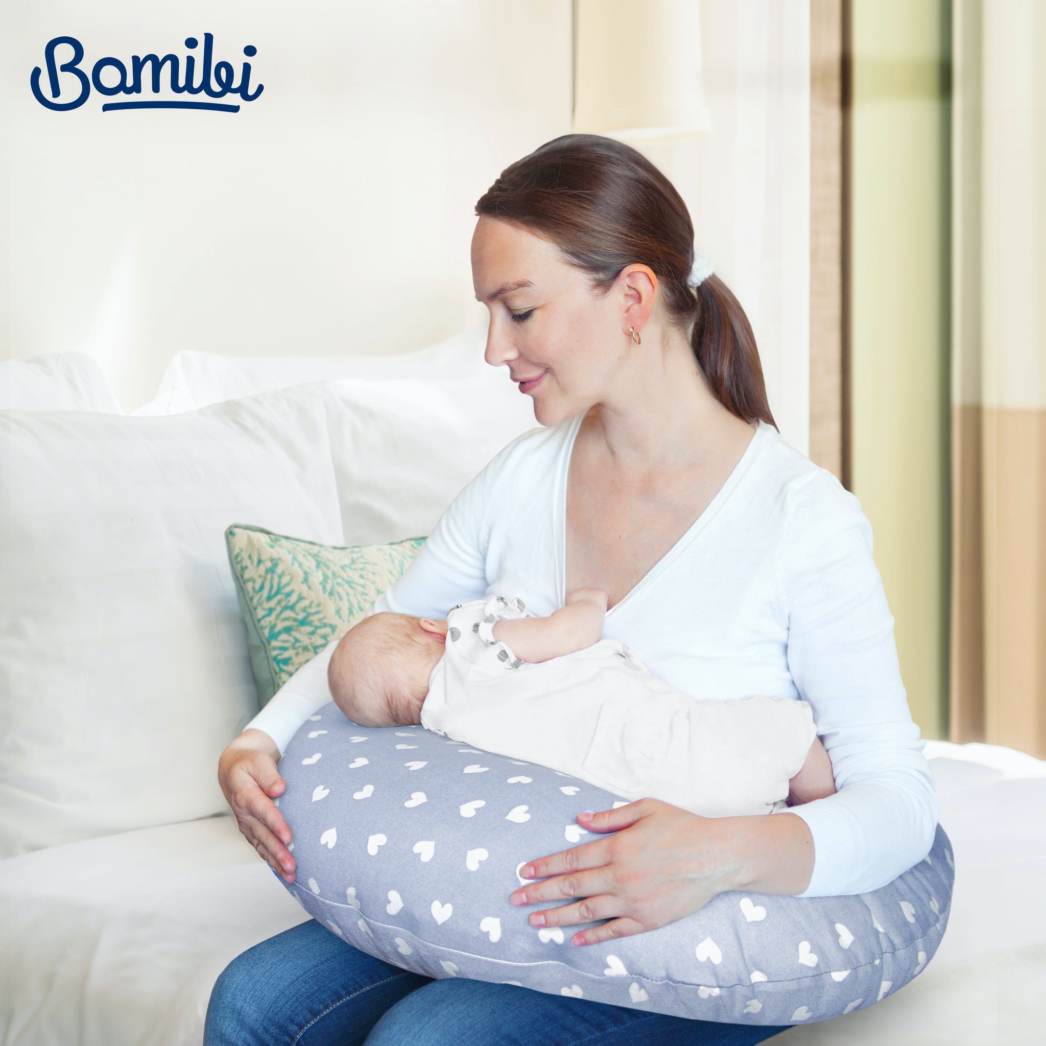breastfeeding-pillow-grey-hearts-mom-baby